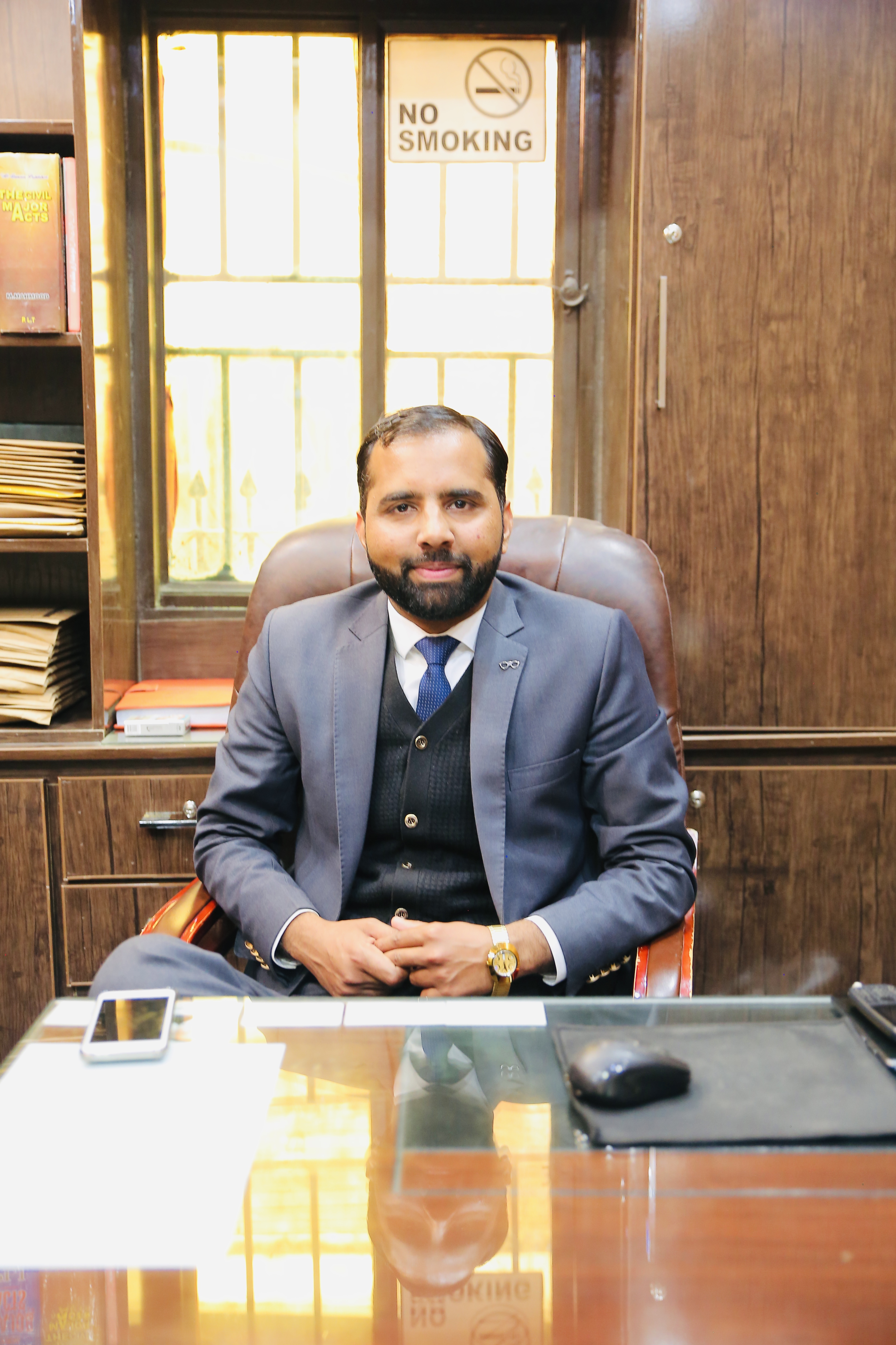 world best lawyer.img