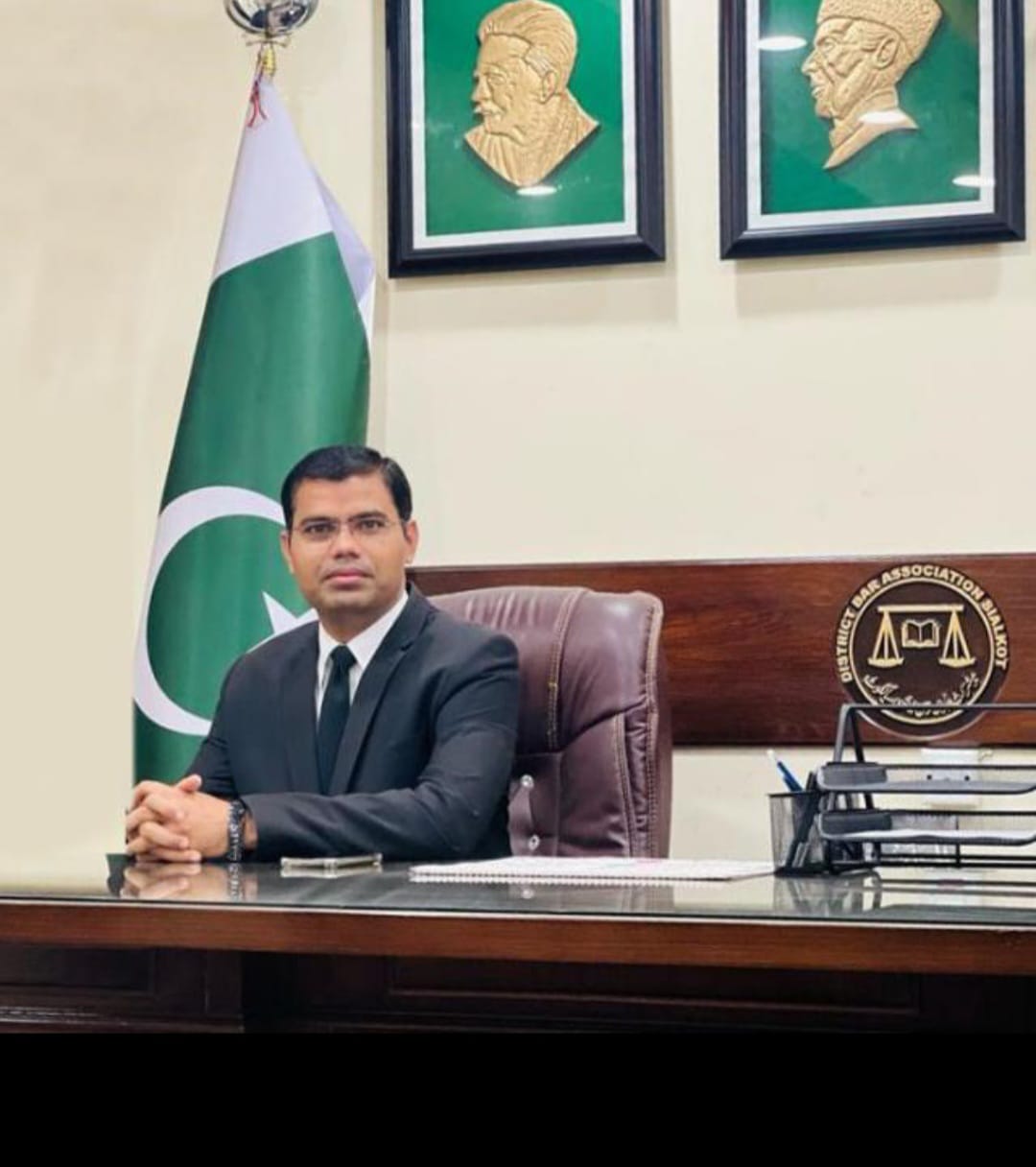 world best lawyer.img